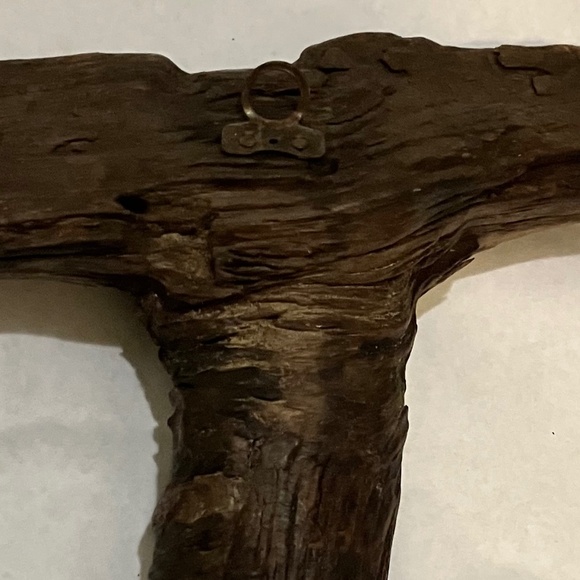 Hand carved driftwood - Picture 7 of 8